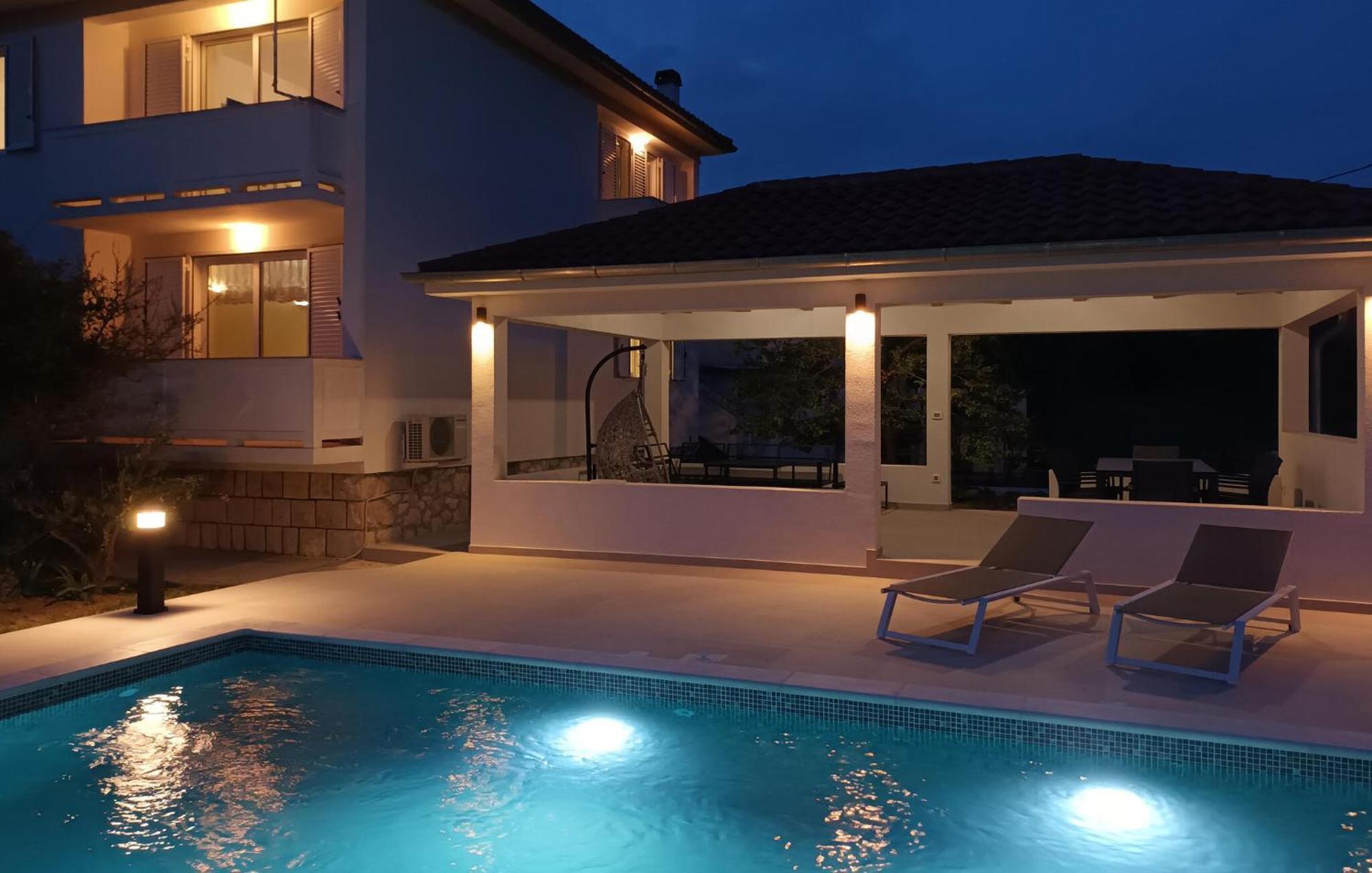 1 Bedroom Awesome Apartment In Kampor Exterior foto